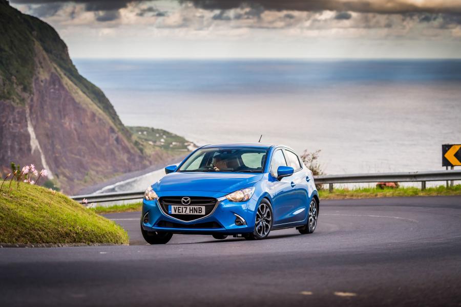  Mazda2 Tech Edition (DJ) 2017 года  (UK) (фото 7 из 35)